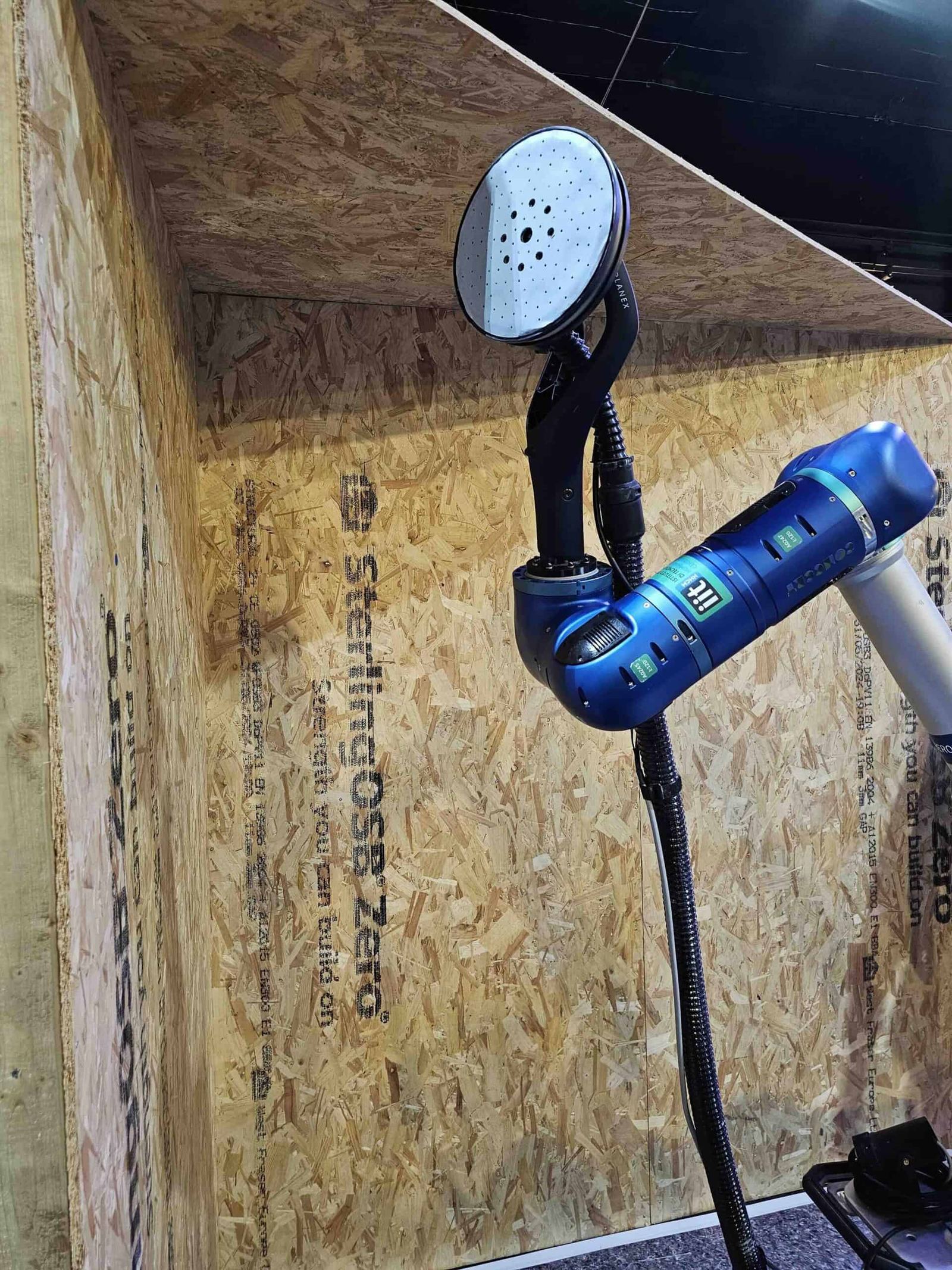Robosurf autonomous mobile robots for surface finishing @ Vinci UK construction robotics and innovation