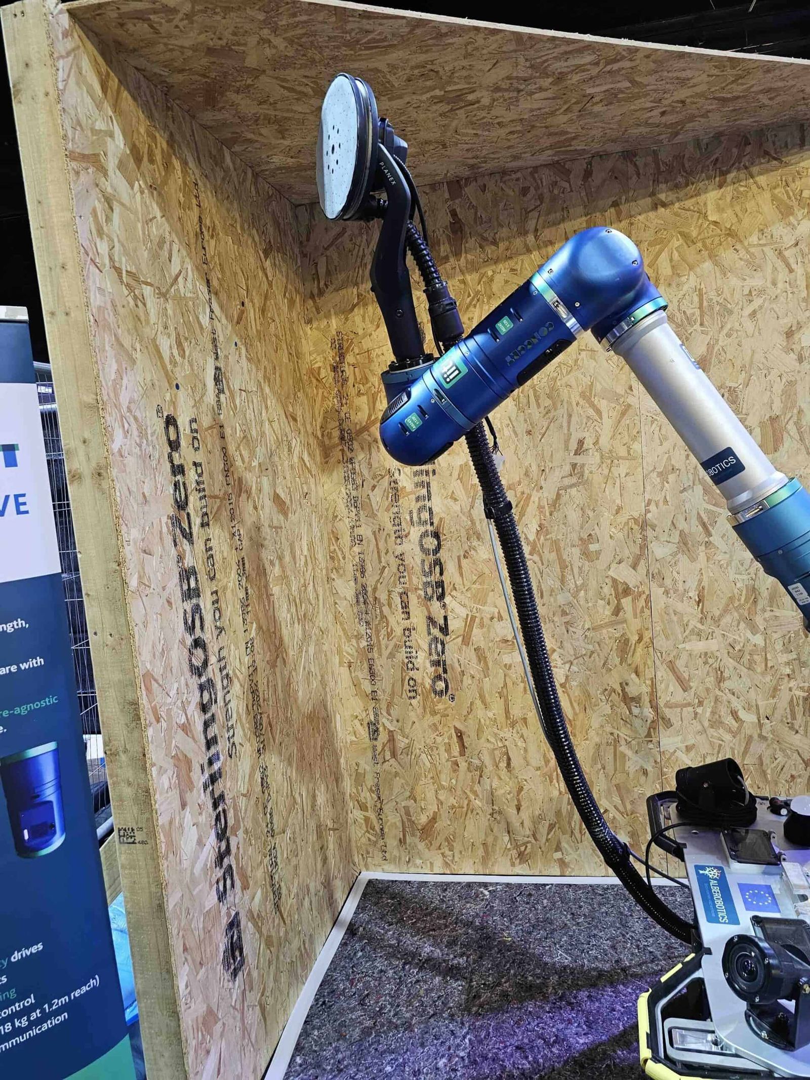 Robosurf autonomous mobile robots for surface finishing @ Vinci UK construction robotics and innovation